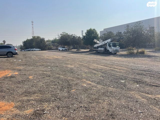 מגרשים, משה סנה, שאר העיר, רמת השרון