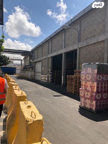 מבני תעשיה, בן ציון גליס, פארק עסקים ירקון / אזור תעשיה סגולה, פתח תקווה