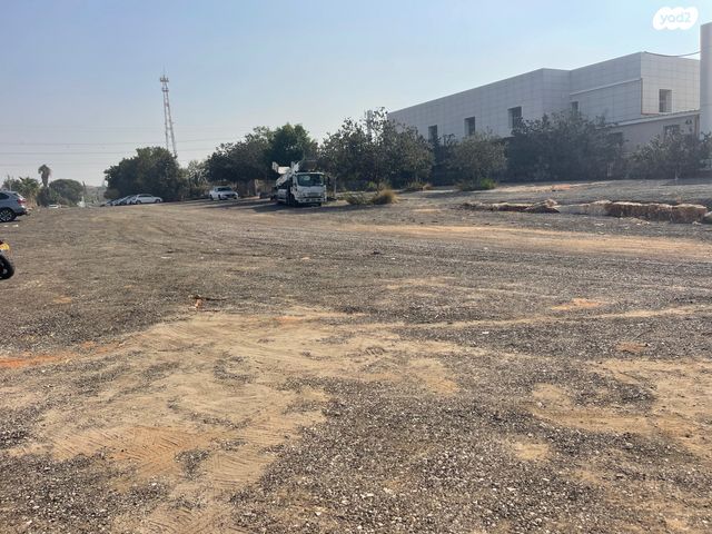 מגרשים, משה סנה, שאר העיר, רמת השרון