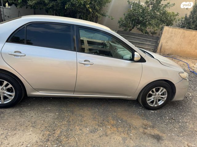 מודעת רכב טויוטה קורולה