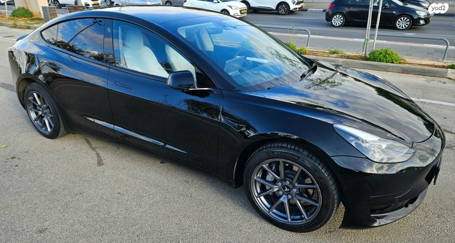 טסלה מודל 3