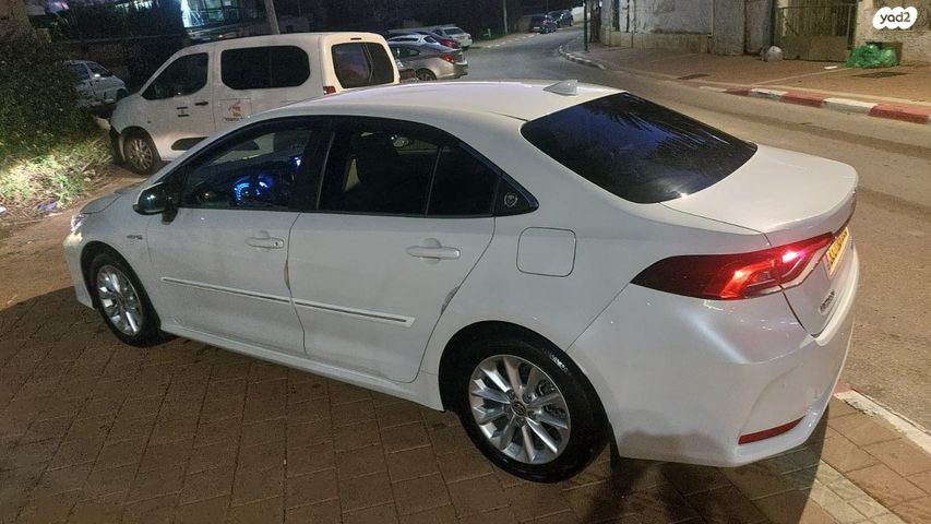 טויוטה קורולה