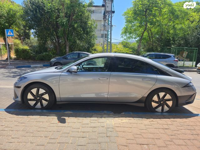 יונדאי איוניק 6