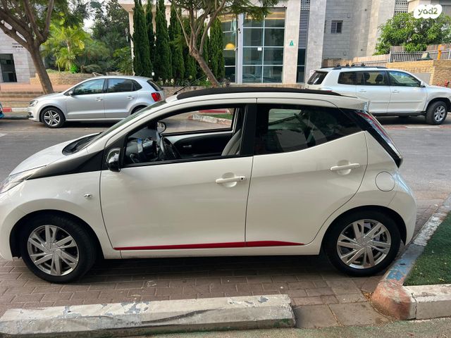 טויוטה אייגו