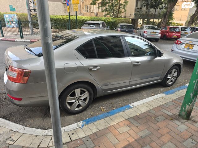 סקודה אוקטביה