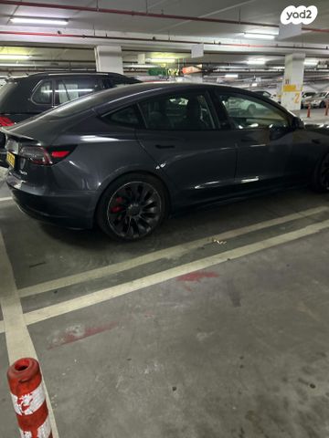 מודעת רכב טסלה מודל 3