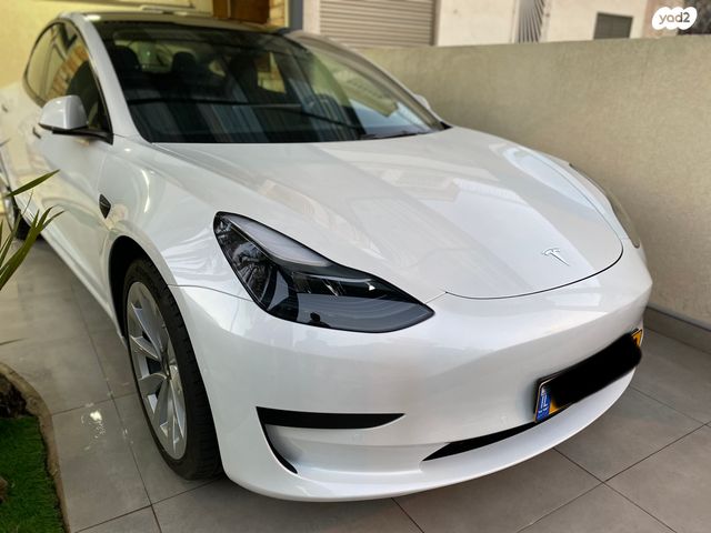 מודעת רכב טסלה מודל 3