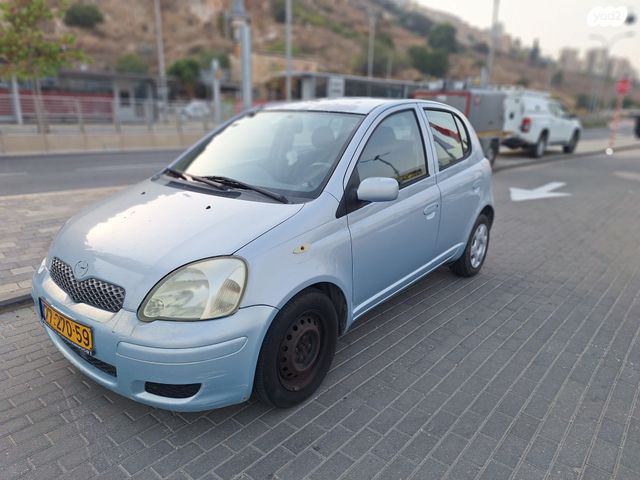 טויוטה יאריס