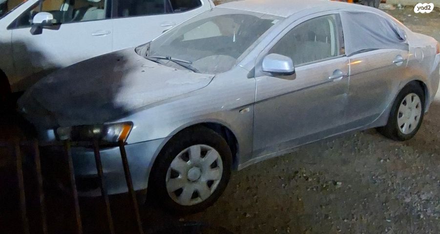 מודעת רכב מיצובישי לנסר