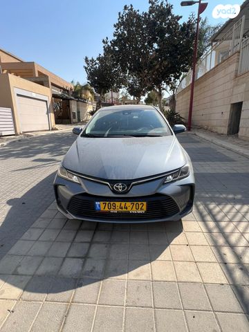 טויוטה קורולה