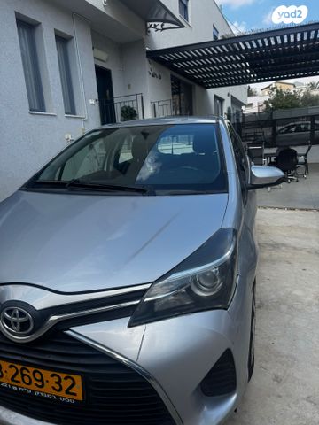 טויוטה יאריס