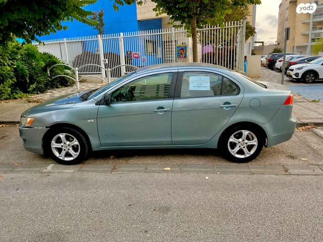 מודעת רכב מיצובישי לנסר