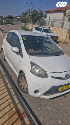 מודעת רכב טויוטה אייגו