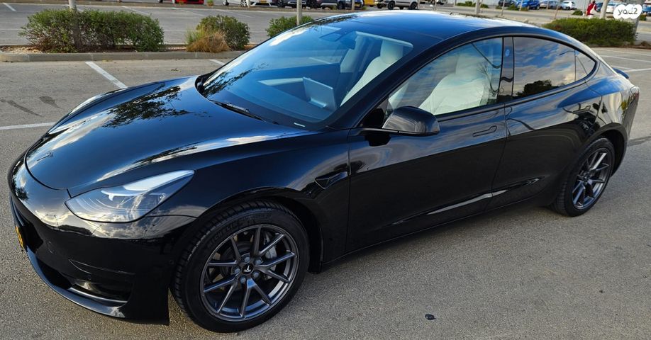 טסלה מודל 3