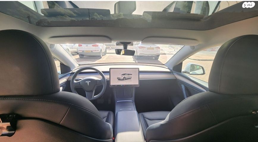 מודעת רכב טסלה מודל Y