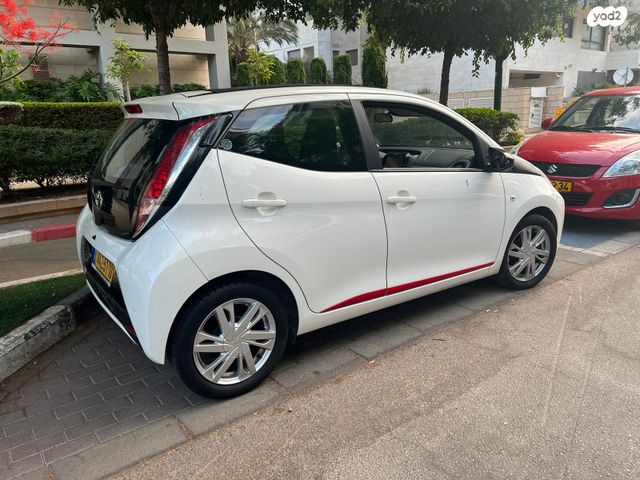 טויוטה אייגו