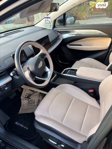 מודעת רכב ג׳ילי Geometry C