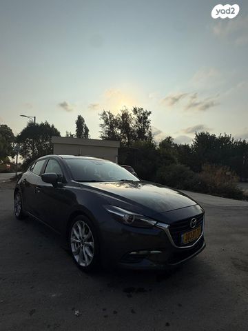מודעת רכב מאזדה 3