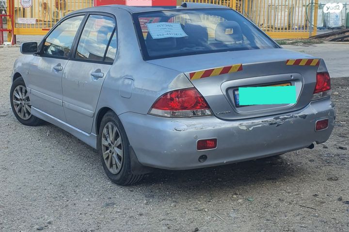 מיצובישי לנסר