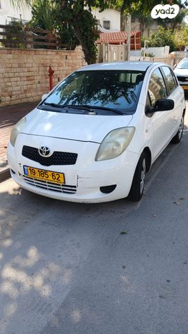 טויוטה יאריס