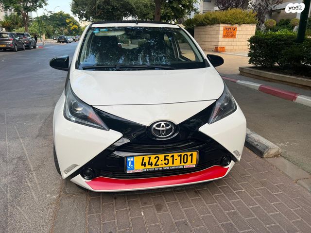 טויוטה אייגו