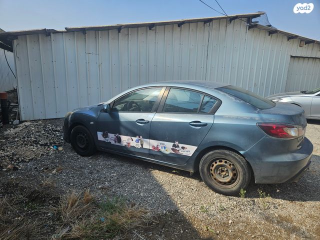 מודעת רכב מאזדה 3