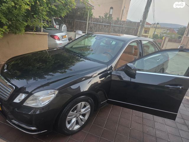 מודעת רכב מרצדס-בנץ E-class