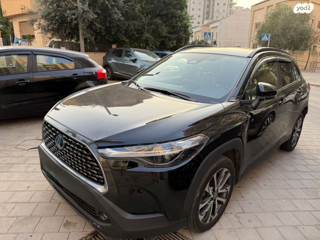 טויוטה קורולה קרוס