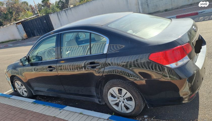 סובארו B4/לגאסי