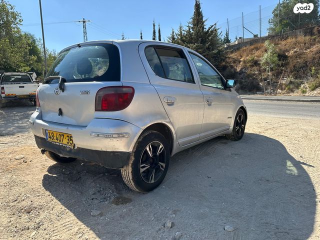 טויוטה יאריס