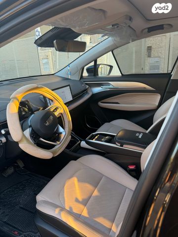 ג׳ילי Geometry C