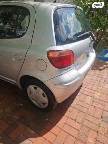 טויוטה יאריס