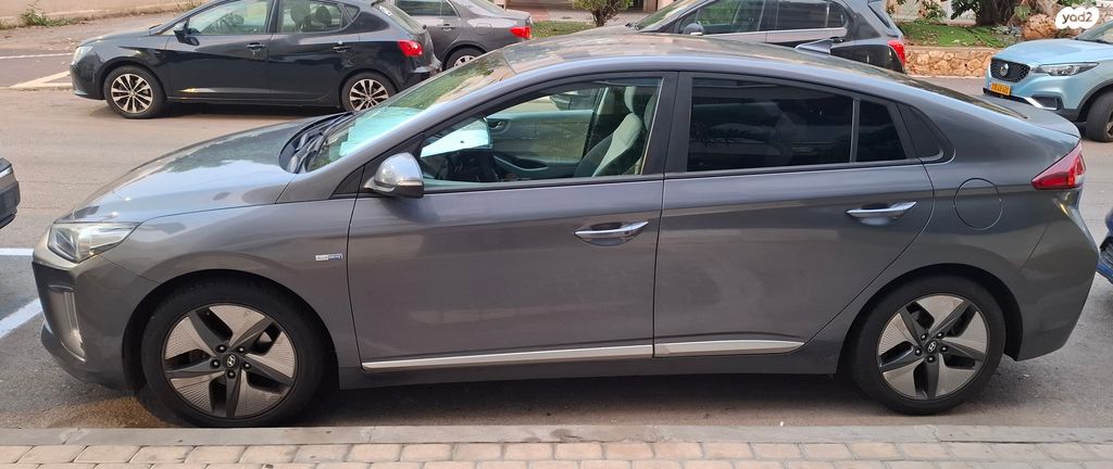 יונדאי איוניק