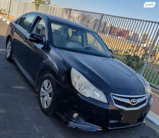 סובארו B4/לגאסי