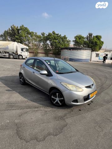 מודעת רכב מאזדה 2