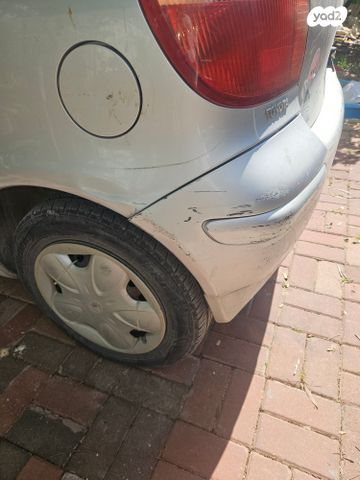 טויוטה יאריס