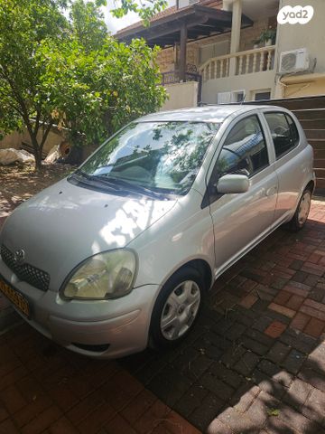 טויוטה יאריס