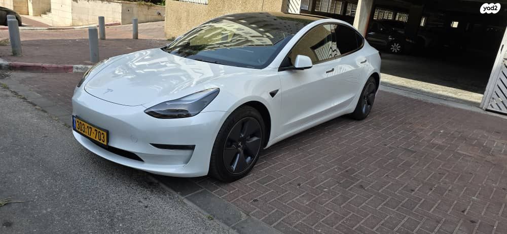 מודעת רכב טסלה מודל 3