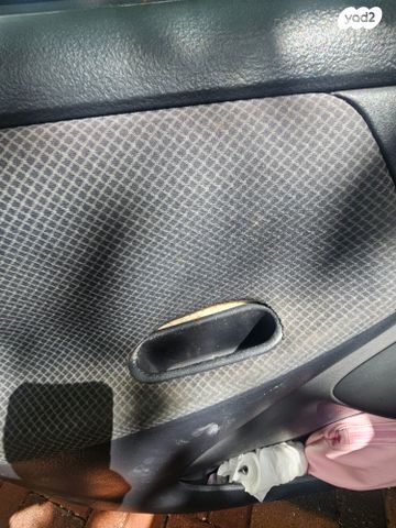 טויוטה יאריס