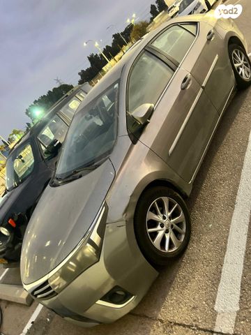 מודעת רכב טויוטה קורולה