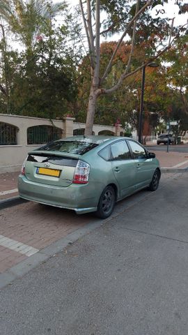 טויוטה פריוס