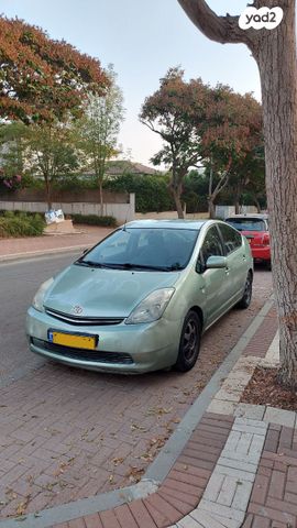 טויוטה פריוס