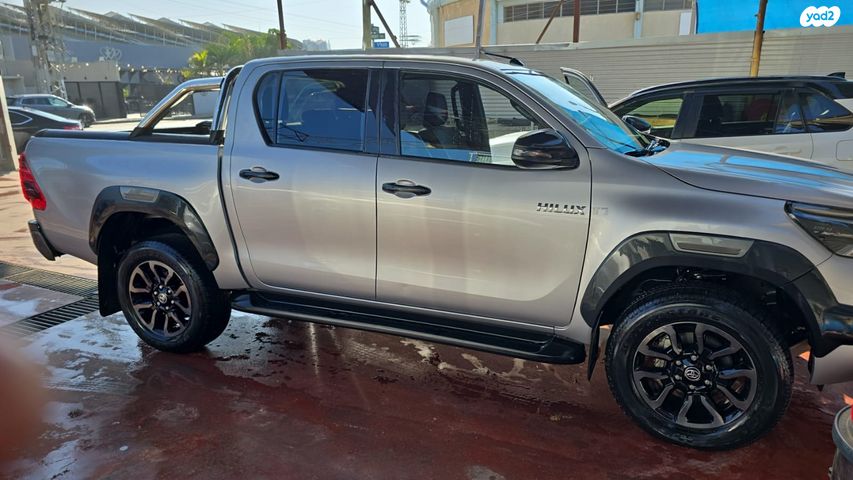 טויוטה היילקס