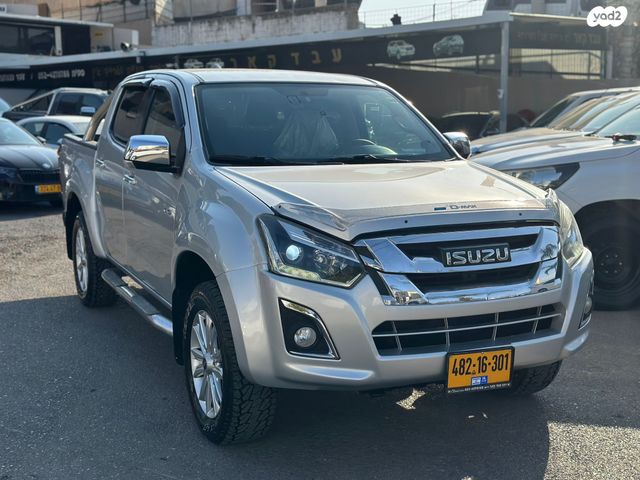 איסוזו די-מקס