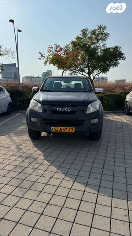 איסוזו די-מקס