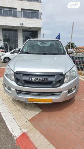 מודעת רכב איסוזו די-מקס