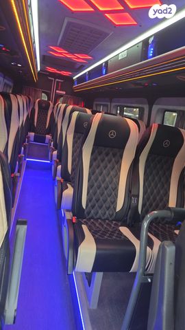 מודעת רכב מרצדס-בנץ ספרינטר