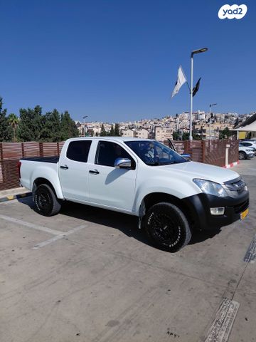 איסוזו די-מקס