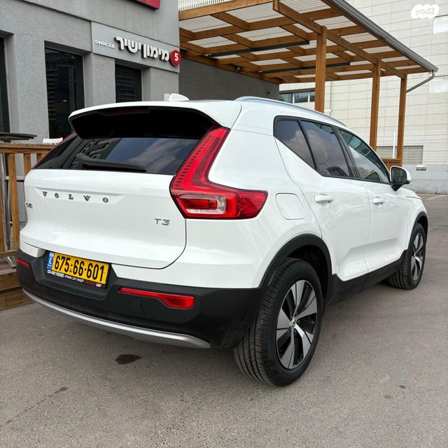 וולוו XC40