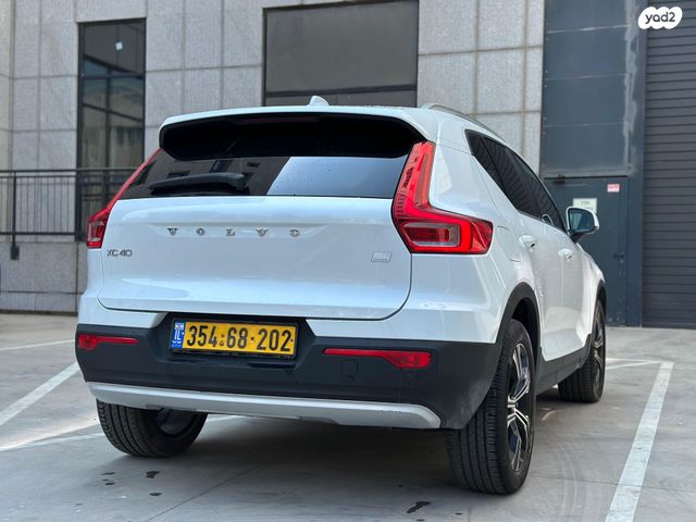 וולוו XC40